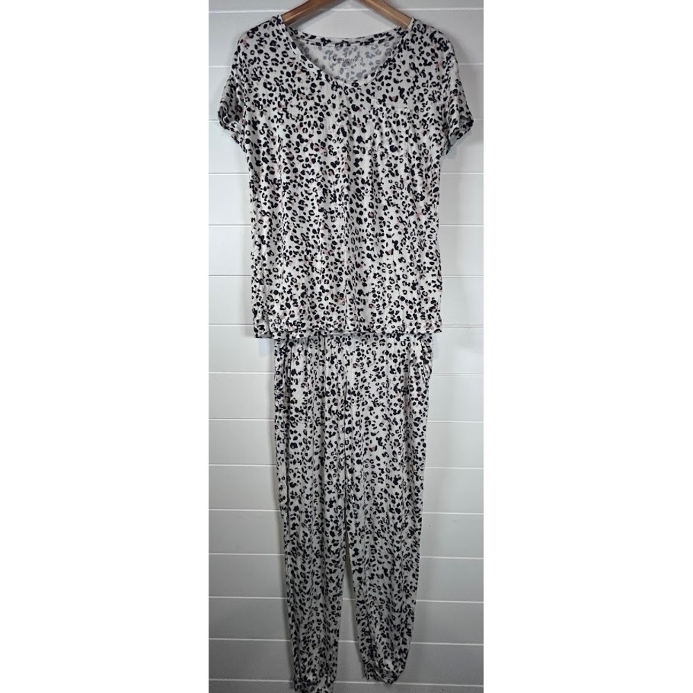 Koolaburra by UGG Womens Small Pajama Set Leopard Print Top and Joggers